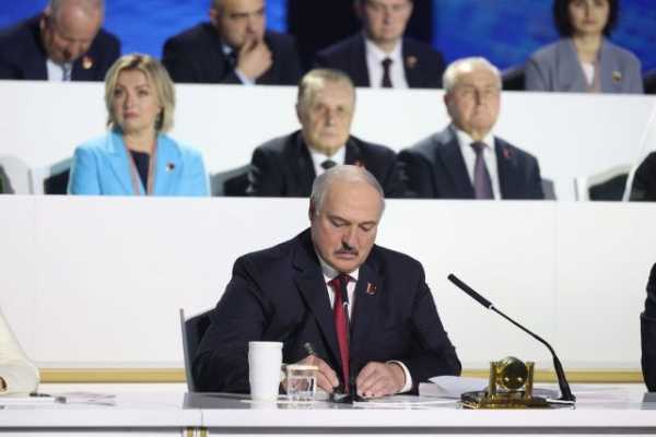 Александр Лукашенко: ситуация в мире оценивается как кризисная