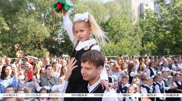 Торжественные линейки пройдут сегодня в школах Беларуси