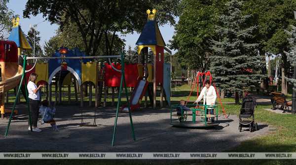 Когда и куда обращаться за назначением семейного капитала, разъяснили в Минтруда