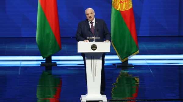 Александр Лукашенко: никогда мы не подходили так близко к черте, когда надо уделить особое внимание сохранению суверенитета Беларуси